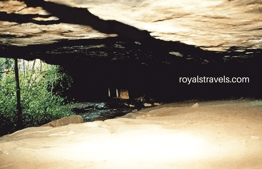 Kadalivanam Caves